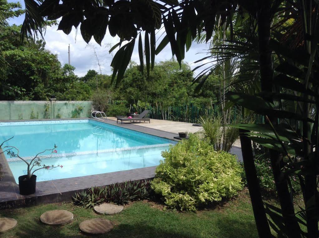 La Pernela Resort Biking Exterior photo